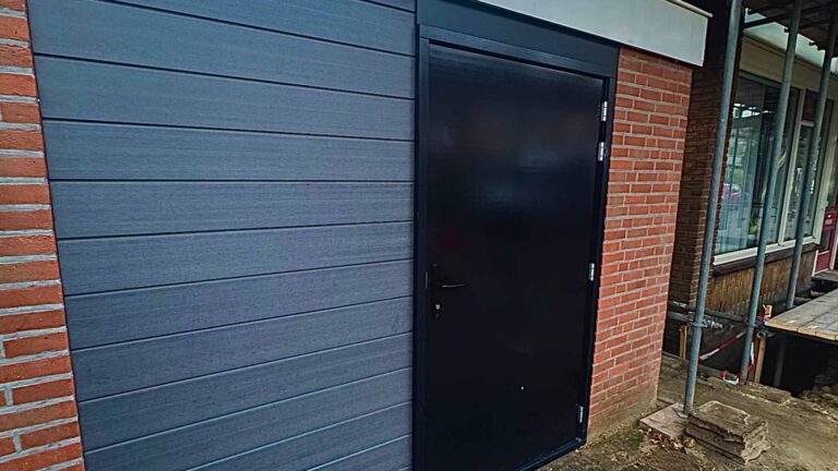 Stalen deur vervangen - Buitenbouw - Renovatie Schuur 9