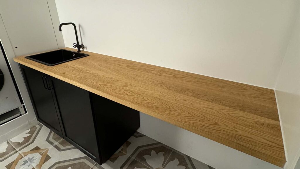 Zwart keukenblok - Binnenbouw - Interieurbouw - Sanitair 8